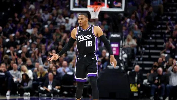 Russel Westbrook, NBA tarihine geçti En çok sayı atan oyun kurucu oldu