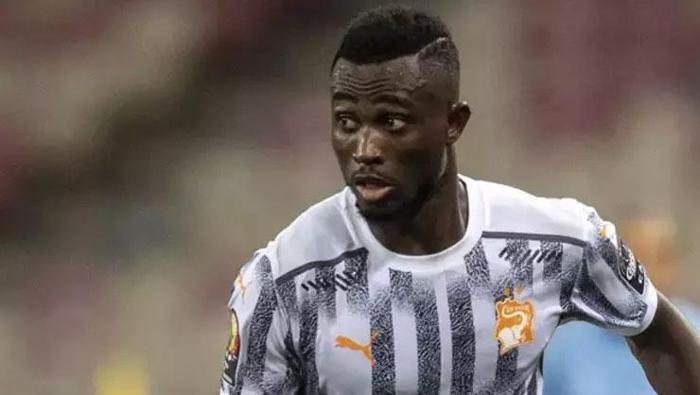 OULAİNİN TAKIM ARKADAŞI