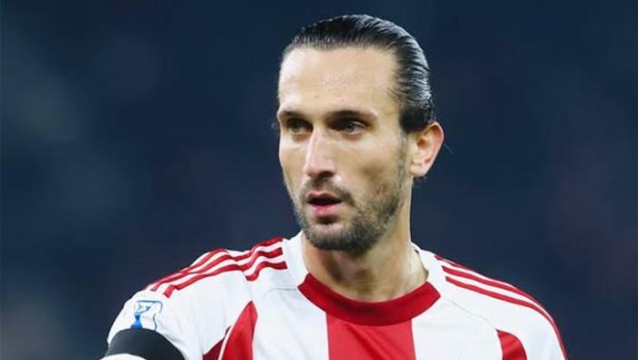 Olympiakos Yusuf Yazıcıyla kupaya uzandı, Yunan basını manşetlerine taşıdı