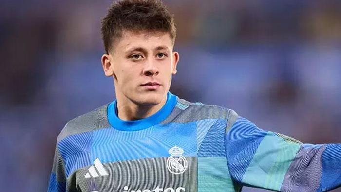 DUDAK UÇUKLATAN RAKAM