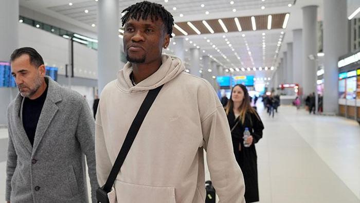 CHIBUIKE NWAIWU İMZAYA GELDİ