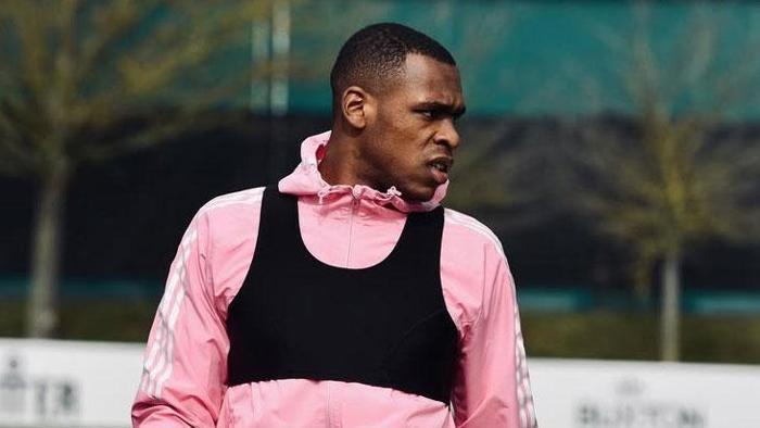 Savunmaya 1.94’lük kule Beşiktaş aradığı stoperi Premier Ligde buldu