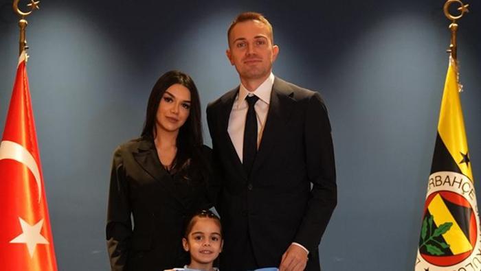 Mert Günok (Kaleci) Kulüpsüz -> Fenerbahçe