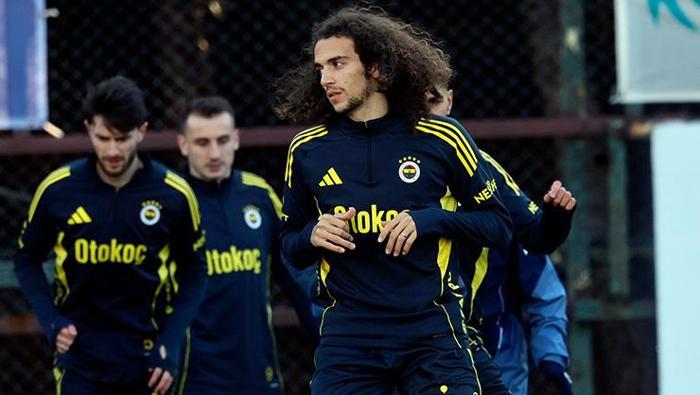 İLK 11DE OYNAMAK İSTEDİ