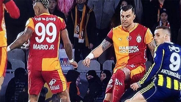 FENERBAHÇE PENALTI BEKLEDİ