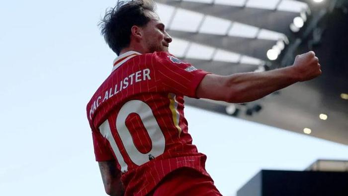 ESKİ ÖĞRENCİSİNİ İSTEDİ