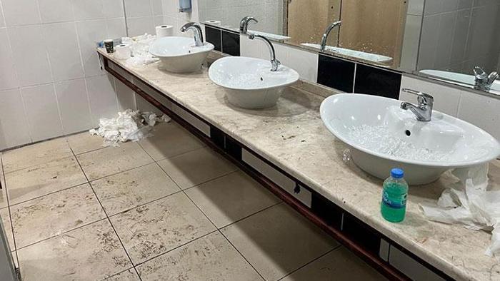 Fethiyede spor salonu Galatasaray için soyunma odasına çevrildi