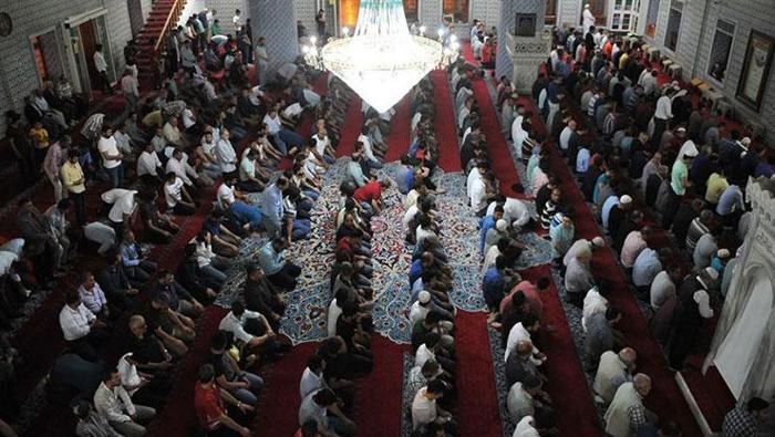 Miraç kandilinde nasıl namaz kılınır Miraç gecesi 2, 12, 100 rekat namazlar nelerdir
