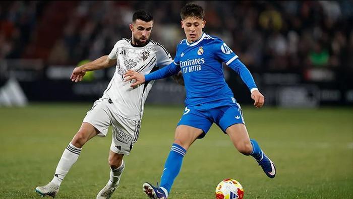 ARDA GÜLER ASİST YAPTI