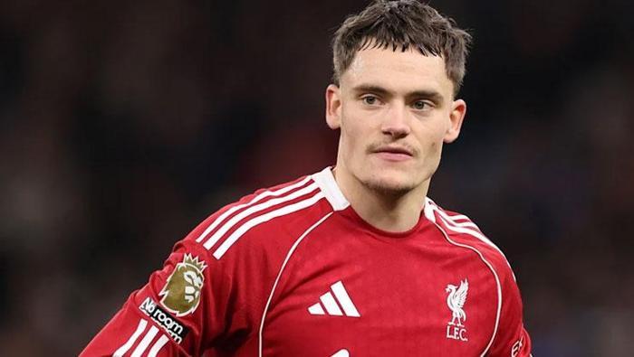 ESKİ ÖĞRENCİSİNİ İSTEDİ