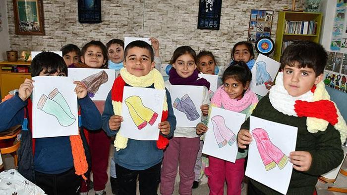 Karne tebrik mesajları 2026 - En güzel, resimli ve yazılı karne alan çocuğa karne günü kutlama sözleri