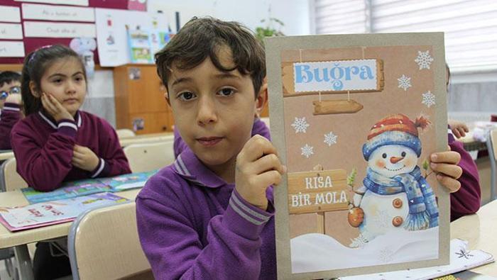 Karne tebrik mesajları 2026 - En güzel, resimli ve yazılı karne alan çocuğa karne günü kutlama sözleri