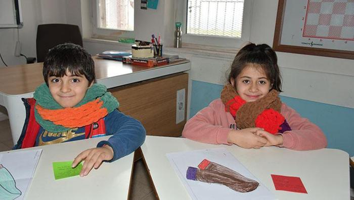 Karne tebrik mesajları 2026 - En güzel, resimli ve yazılı karne alan çocuğa karne günü kutlama sözleri