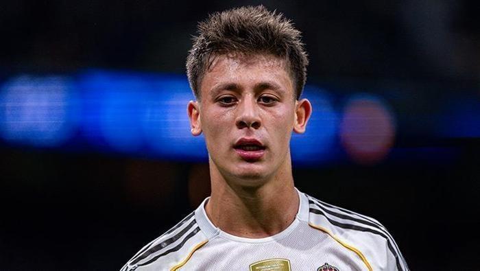 ARSENAL TAKİBE ALDI