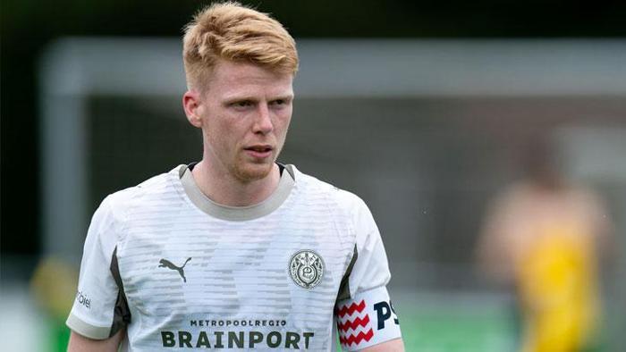 Galatasaray Jerdy Schoutena gitti Orta sahaya PSVnin kaptanı...