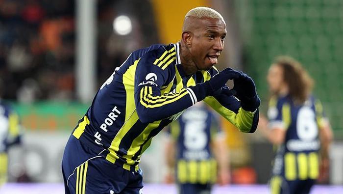 Spor yazarları Alanyaspor-Fenerbahçe maçını değerlendirdi Fenerbahçenin en zayıf halkası