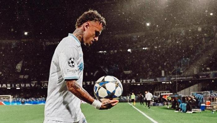 Galatasaraydan İstanbulda transfer zirvesi Okan Buruk bizzat görüştü: Opsiyon 30 milyon Euro