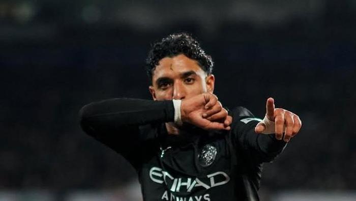 ASTON VILLA VE TOTTENHAM PEŞİNDE