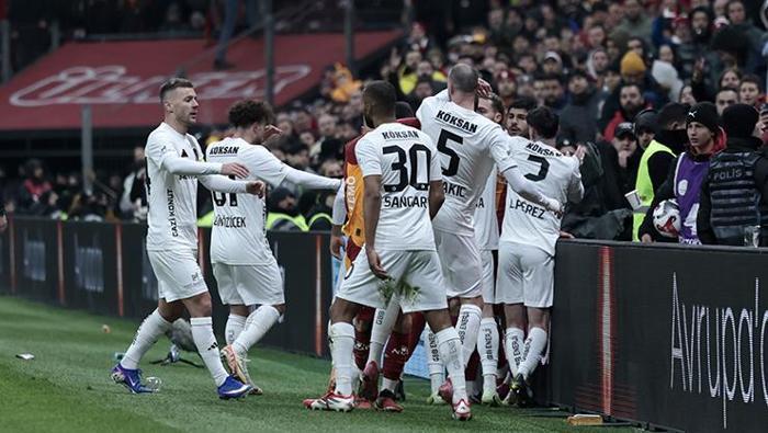 Galatasaray-Gaziantep Fk maçının hakemi için flaş sözler Daha cesur bir yönetim gerekirdi İşte 18.haftanın hakem raporu