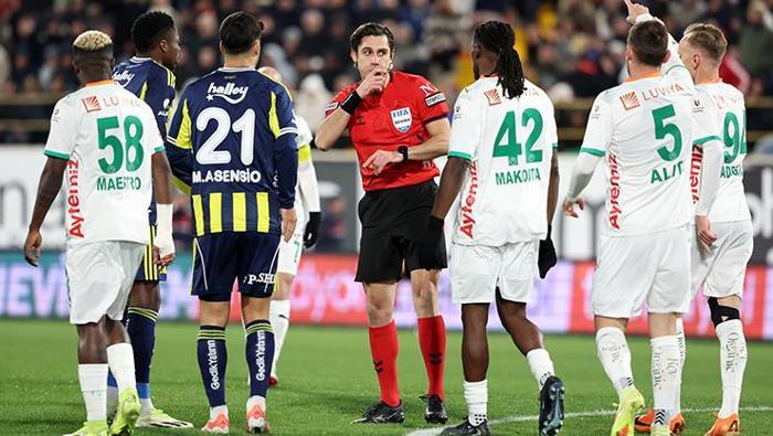 Galatasaray-Gaziantep Fk maçının hakemi için flaş sözler Daha cesur bir yönetim gerekirdi İşte 18.haftanın hakem raporu