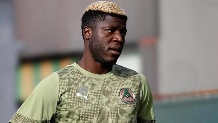 Hasan Şaş önce topa tuttu sonra reçeteyi yazdı Pahalı ama gözün kapalı al | Bu dönem rakibe yaradı