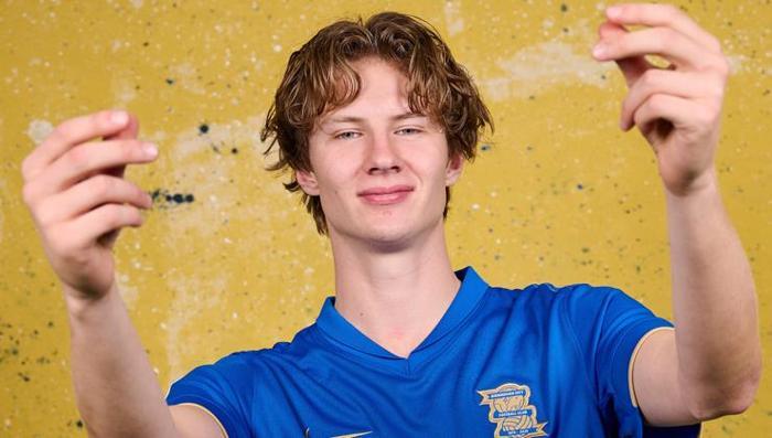 August Priske (Forvet) Djurgardens IF --> Birmingham City