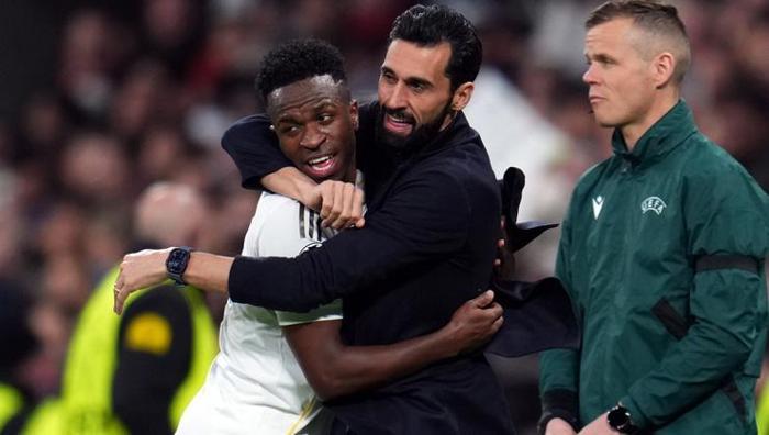 Real Madrid, Monacoyu yerle bir etti Son düdüğün ardından Arda Güleri yanına çağırdı: Şampiyonlar Liginin şoku Manchester City