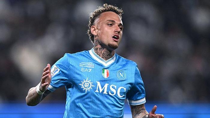 ÖZEL | Galatasarayın yeni transferi İstanbula geliyor Anlaşma sağlandı...