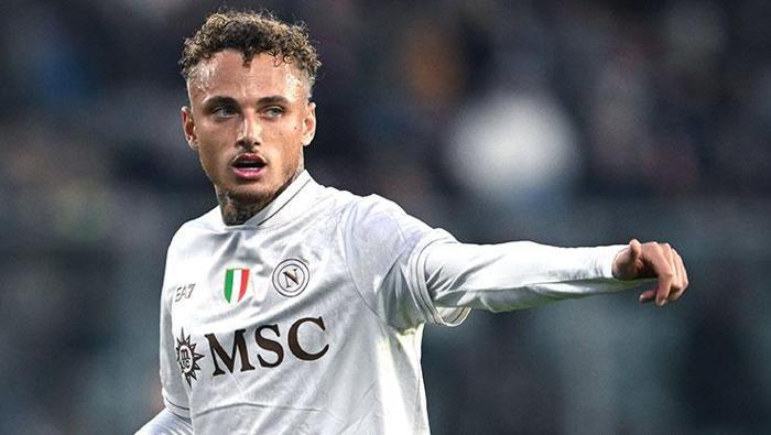 ÖZEL | Galatasarayın yeni transferi İstanbula geliyor Anlaşma sağlandı...