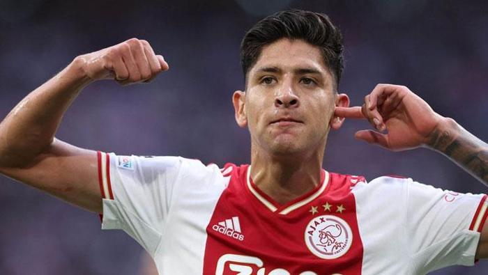 ESKİ TAKIMI İSTİYOR