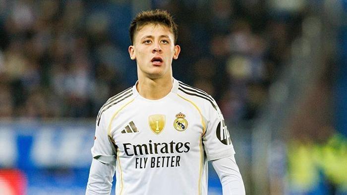 Real Madridin yeni teknik direktörü Arda Güleri istemiyor 70 milyonluk imza an meselesi