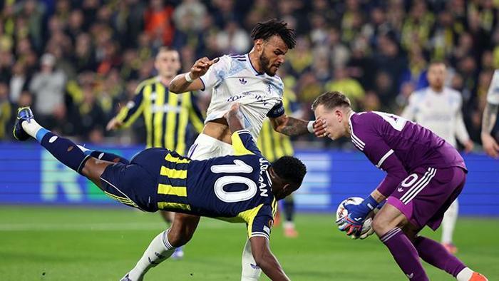 THE TELEGRAPH: ZAFERİ GÖLGEDE BIRAKTI