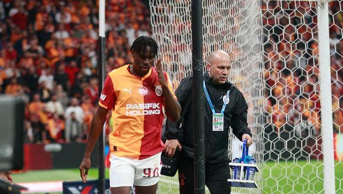 Galatasarayda Wilfried Singo gerçeğini açıkladı: Sakatlıkları tesadüf değil 30 milyon Euroluk oyuncu
