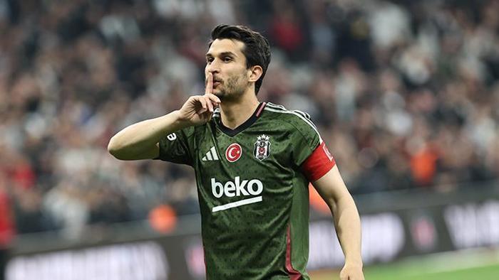 SEZON SONU FUTBOLU BIRAKACAK