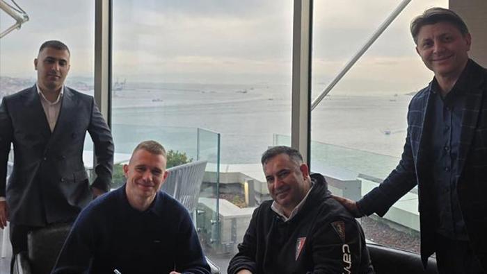 Attila Szalai (Stoper) Kasımpaşa -> Szczecin