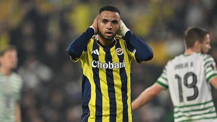 Ancak Faslı oyuncu, kararları ile yönetimin de elini kolunu bağladı. Sarı-lacivertli yönetim santrfor takviyesi isterken futbolcu ise Juventus'u geri çevirerek herkesi şok etti.