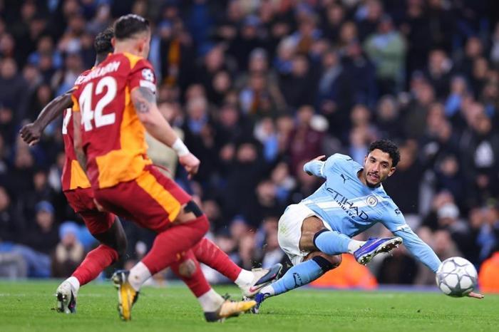 GALATASARAYIN LAUBALİ SAVUNMASI