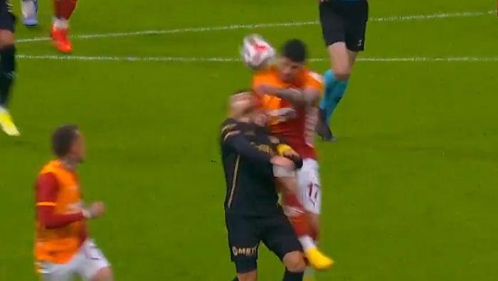 EREN ELMALININ SARI KART GÖRDÜĞÜ POZİSYON