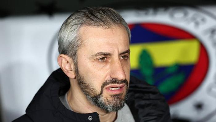 SERKAN ÖZBALTA: KAZANIMLARLA DÖNÜYORUZ
Karşılaşmanın ardından düzenlenen basın toplantısında değerlendirmelerde bulunan Erzurumspor FK Teknik Direktörü Serkan Özbalta, 