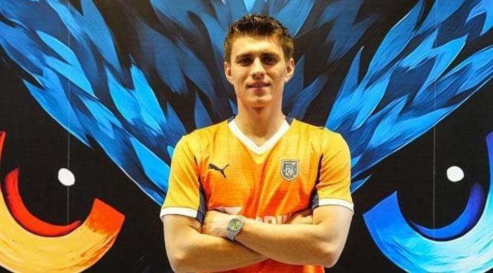 Kazımcan Karataş (Sol Bek) Galatasaray ->  Başakşehir