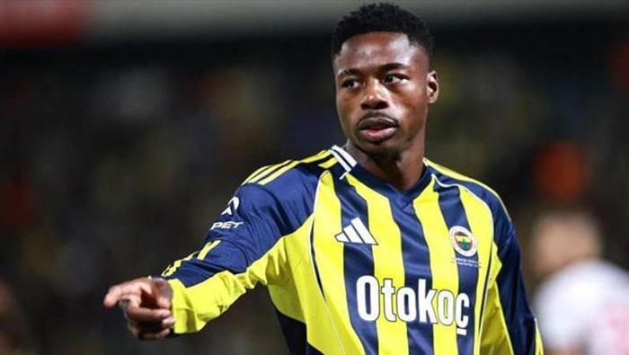 Sarı-Lacivertli ekip, ara transfer döneminde ilk takviyesini Samsunspor forması giyen Anthony Musaba ile yaptı. Süper Kupa’da önce Samsunspor ardından Galatasaray derbisinde forma giyen Musaba, transferinin ardından Tedesco’nun vazgeçmediği isimlerden oldu.