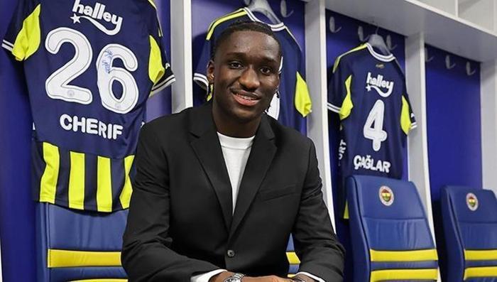 CHERIF' GÜVENİYOR
Sabah'ta yer alan habere göre; İtalyan hocanın 3 gün önce transfer komitesiyle yaptığı toplantıda, eğer yabancı oyunculardan biri kendi isteğiyle gitmezse takviye yapılmasını istemediği ve Cherif'e çok güvendiği öğrenildi.