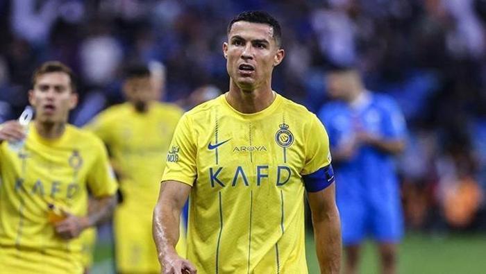 Kriz giderek büyüyor Cristiano Ronaldo yerini bilsin