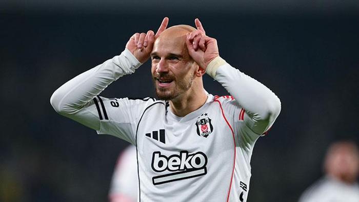 MENAJERİ GELDİ