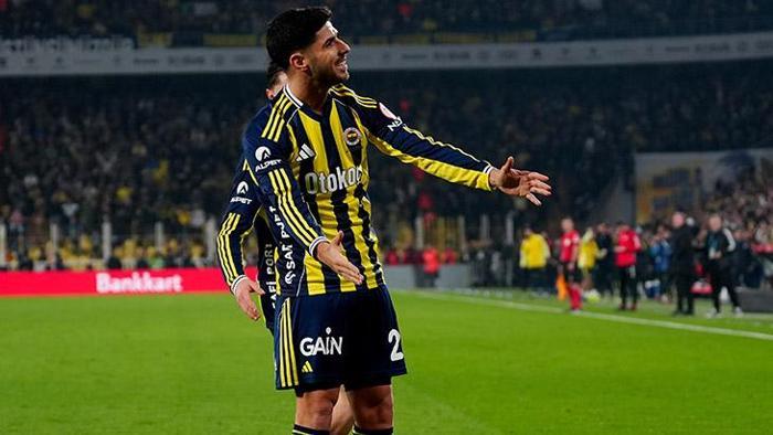 İSPANYA'DA GÜNDEM OLDU
Fenerbahçe formasıyla kariyer sezonunu yaşayan Marco Asensio, Gençlerbirliği karşısında yaptığı asistle yalnızca Kadıköy’de değil, İspanya’da da gündem oldu. İspanya basını topukla yaptığı asisti manşetlere taşırken Guti'nin yıllar önce 