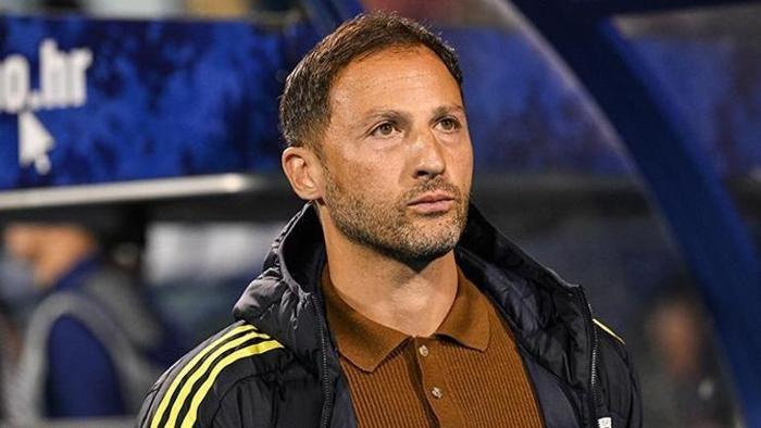 Süper Lig'in 21.haftasında Gençlerbirliğini 3-1 mağlup eden Fenerbahçe'nin ligdeki yenilmezlik serisini 21 maça çıkarken, zirve takibinde hata yapmadı. Henüz yenilgi yüzü görmeyen sarı-lacivertliler, 14 galibiyet ve 7 beraberlik yaşadı. 49 puanı olan Fenerbahçe, rakip ağlara 48 gol atarken kalesinde 18 gol gördü.