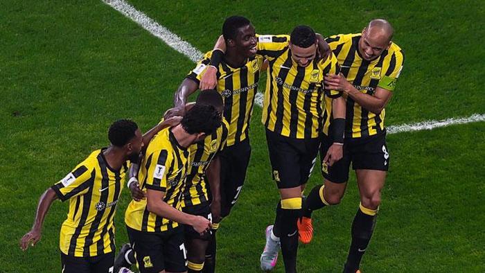 En-Nesyri, Fas basınında da gündem oldu. Golcü oyuncu için ülkesinin medyasında şu ifadeler kullanıldı:Mountakhab: Youssef En-Nesyri büyük etki yarattı: Gol ve asist.Le360 Sport: En-Nesyri, Al-Ittihad'daki ilk maçında Al Gharafa'ya karşı ezici bir zafer elde etti.