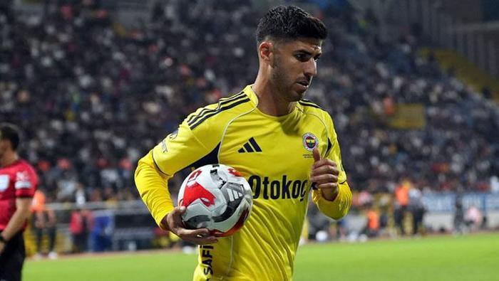 Marco Asensio, sezon başında transfer olduğu Fenerbahçe’de adeta kariyerinde yeni bir sayfa açtı. Yıldız futbolcu, her geçen hafta performansını yükseltti, ekim ayından itibaren adeta zirveye çıktı.