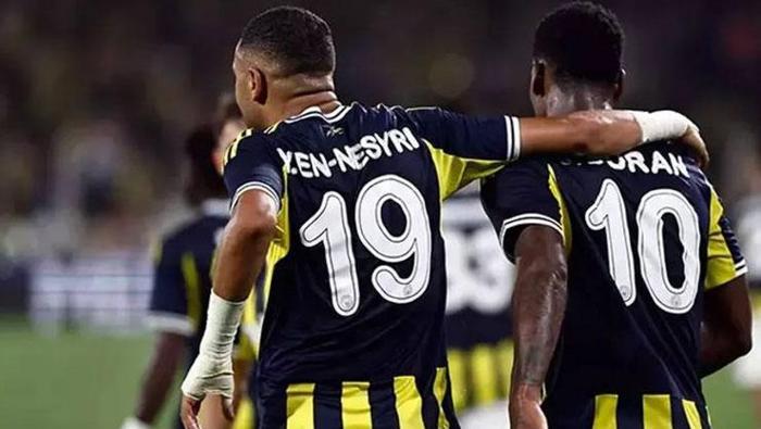ELDEKİLER GİTTİ
Sarı-Lacivertliler’de sezona başlayan 3 forvet; Jhon Duran, Youssef En-Nesyri ve Cenk Tosun ile ara transfer döneminde yollar ayrıldı.