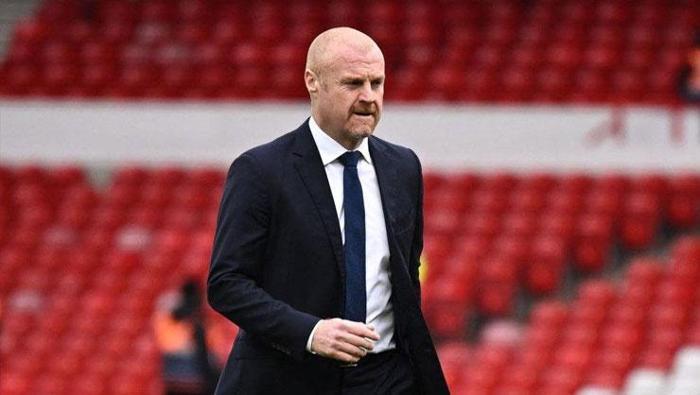 FOREST'TA DİKİŞ TUTMUYOR
Nottingham Forest, göreve başlamasının üzerinden dört aydan az bir süre geçtikten sonra teknik direktör Sean Dyche'ı görevden alması ile bu sezon için dördüncü teknik direktör arayışına girdi.
